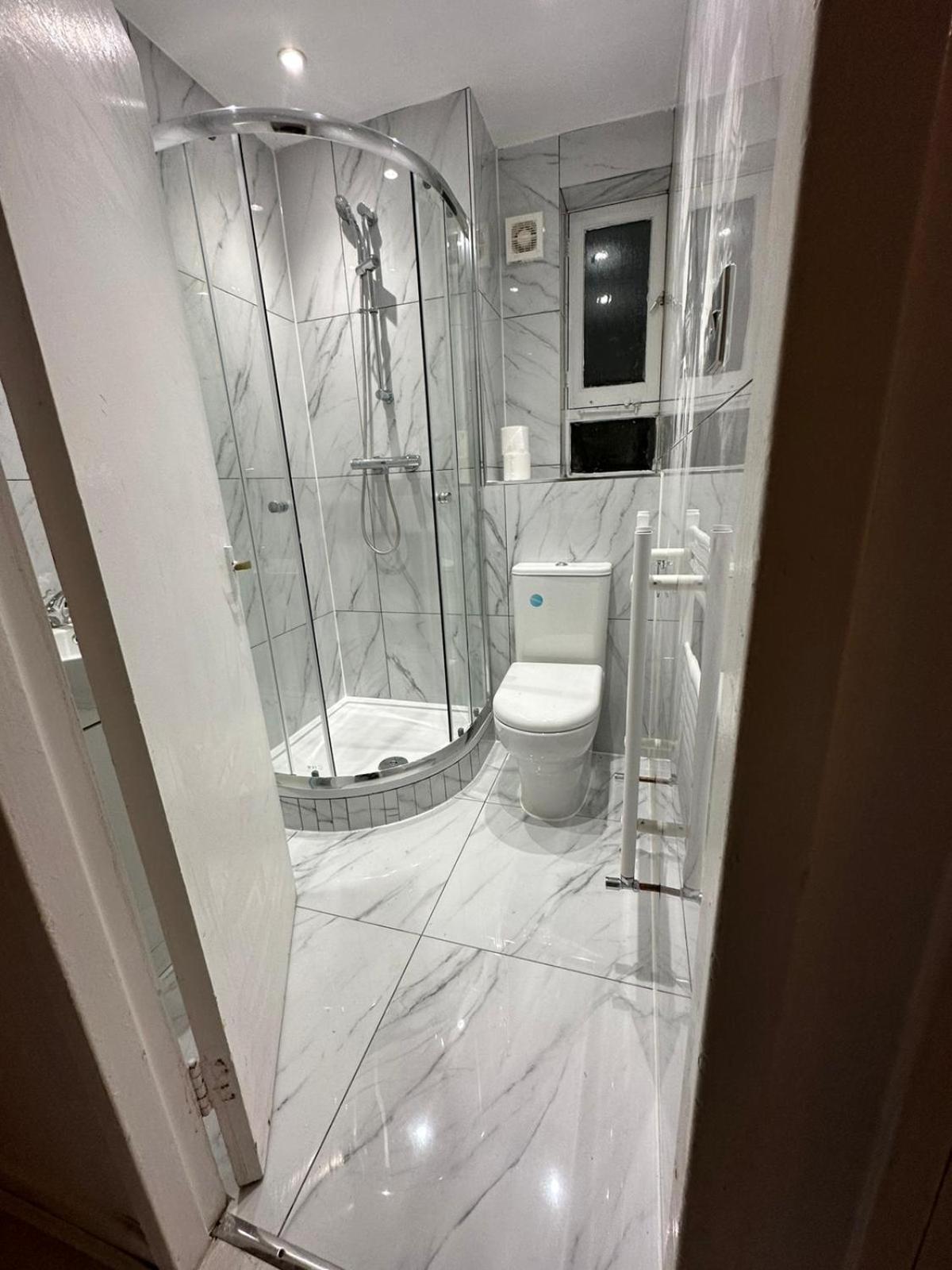 3 Bedroom King Cross Station City Centre Londra Exterior foto
