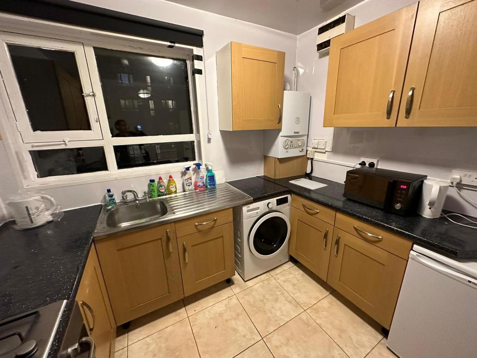 3 Bedroom King Cross Station City Centre Londra Exterior foto