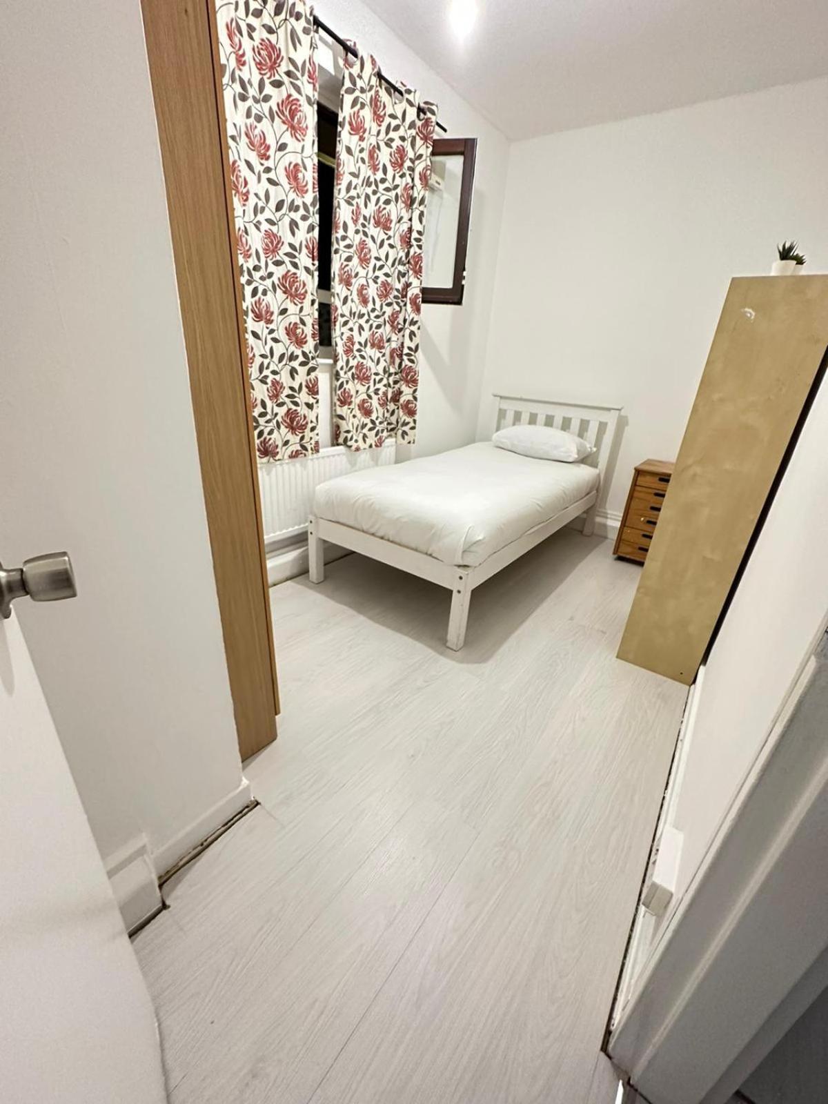 3 Bedroom King Cross Station City Centre Londra Exterior foto